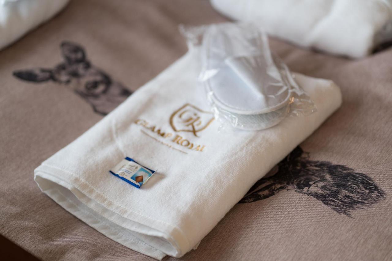 Glamp Royal Hotell Biały Dunajec Exteriör bild
